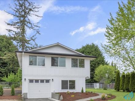 1246 SW 148th St  Burien WA 98166